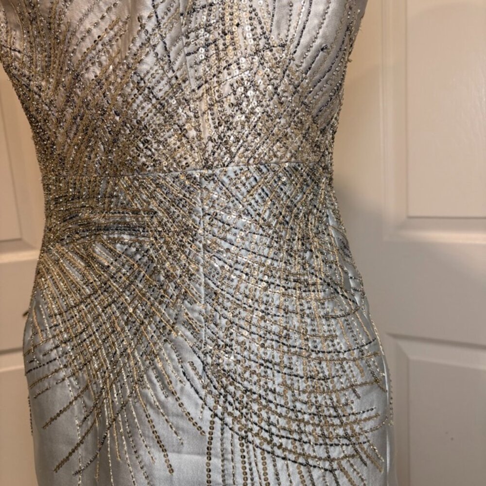 Carolina Herrera Beaded Sequin "Sunburst" Embellished Sleeveless Sheath Dress, 6 - Picture 6 of 8